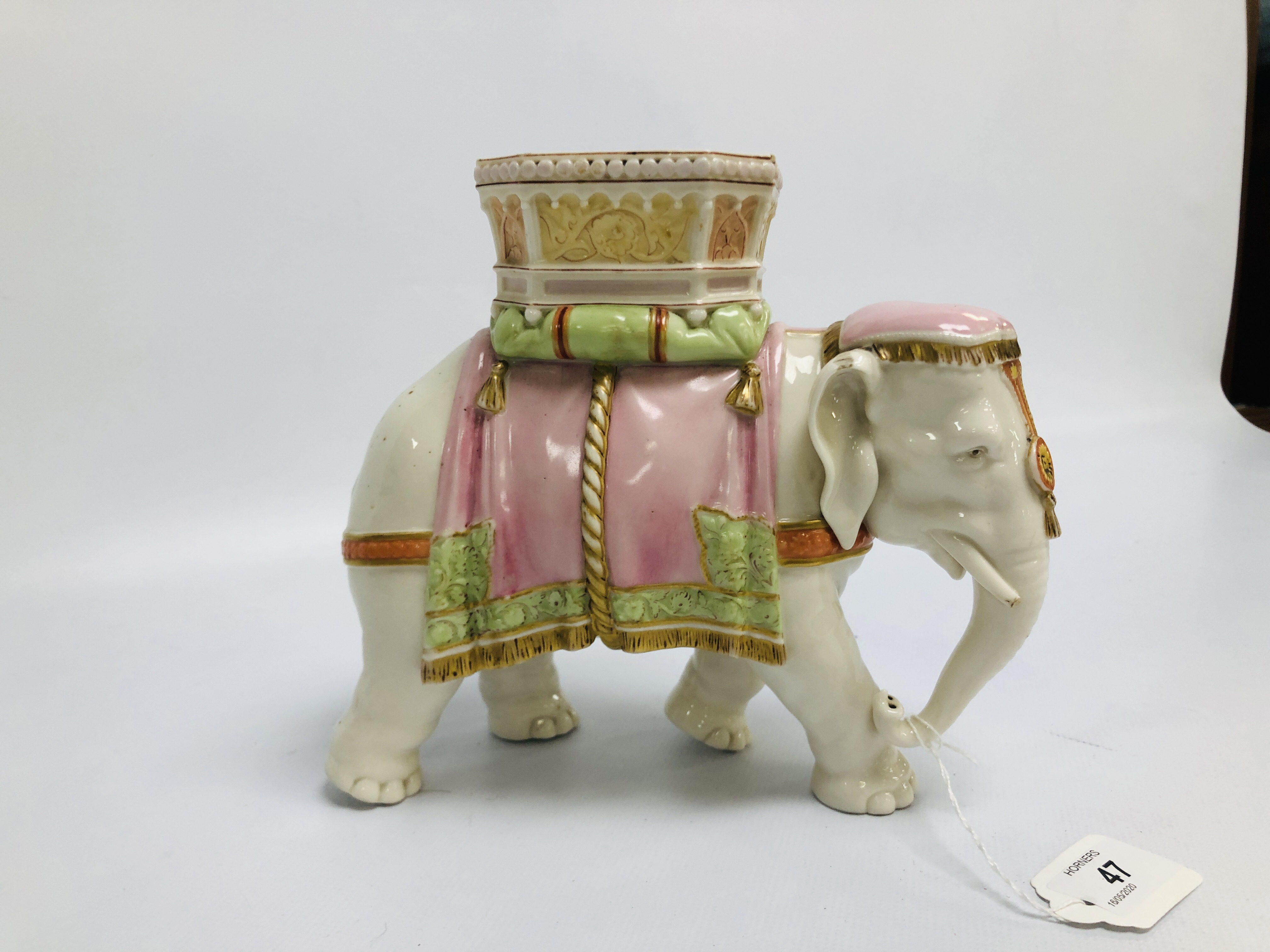 WORCESTER PORCELAIN MODEL OF AN ELEPHANT - Image 4 of 6