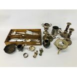 QUANTITY OF PLATED WARE TO INCLUDE CANDLE STICKS, TANKARD, SPOONS TO INCLUDE WHITE METAL,