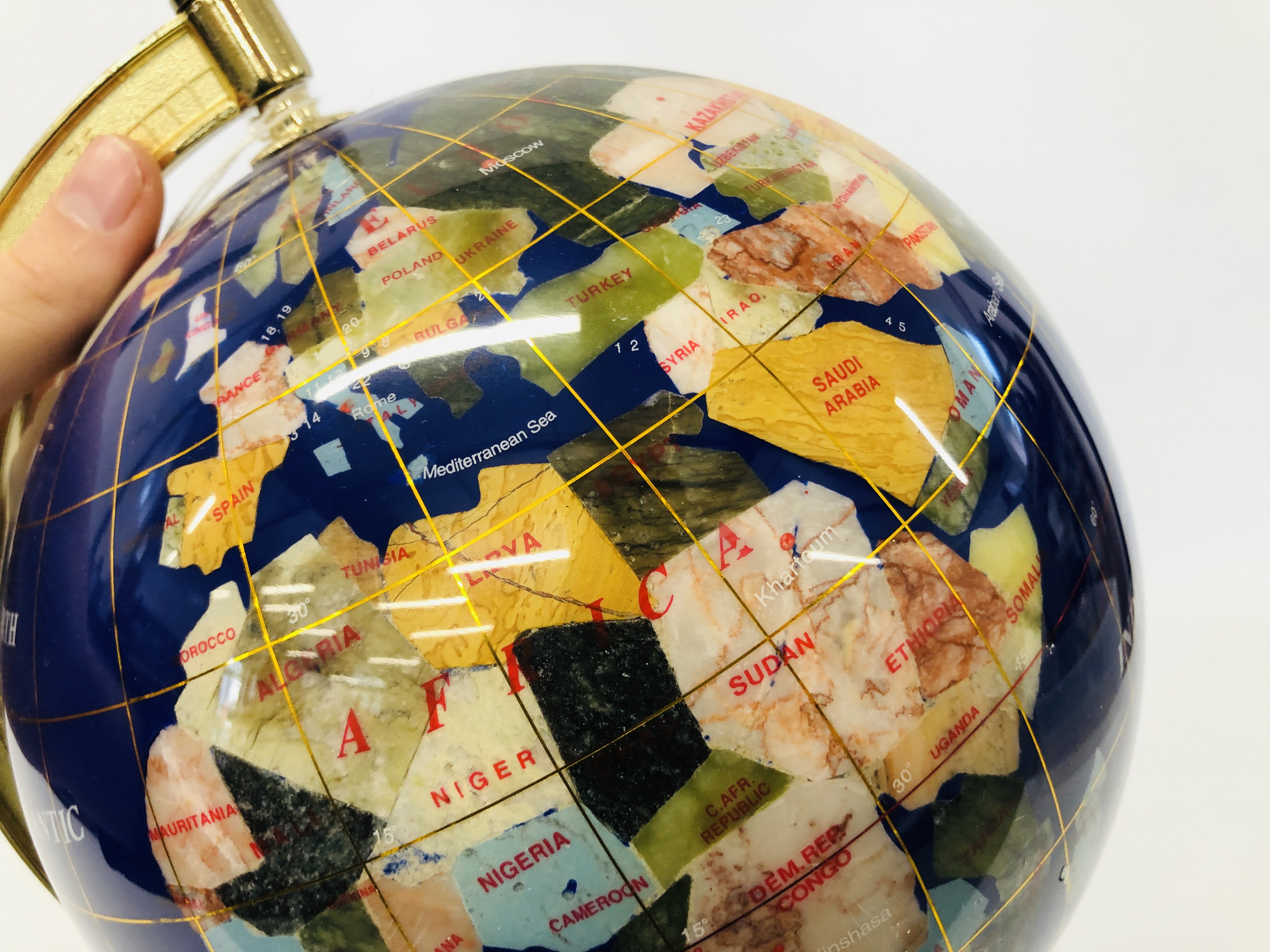 GEM STONE GLOBE ON BRASS STAND - Image 3 of 3