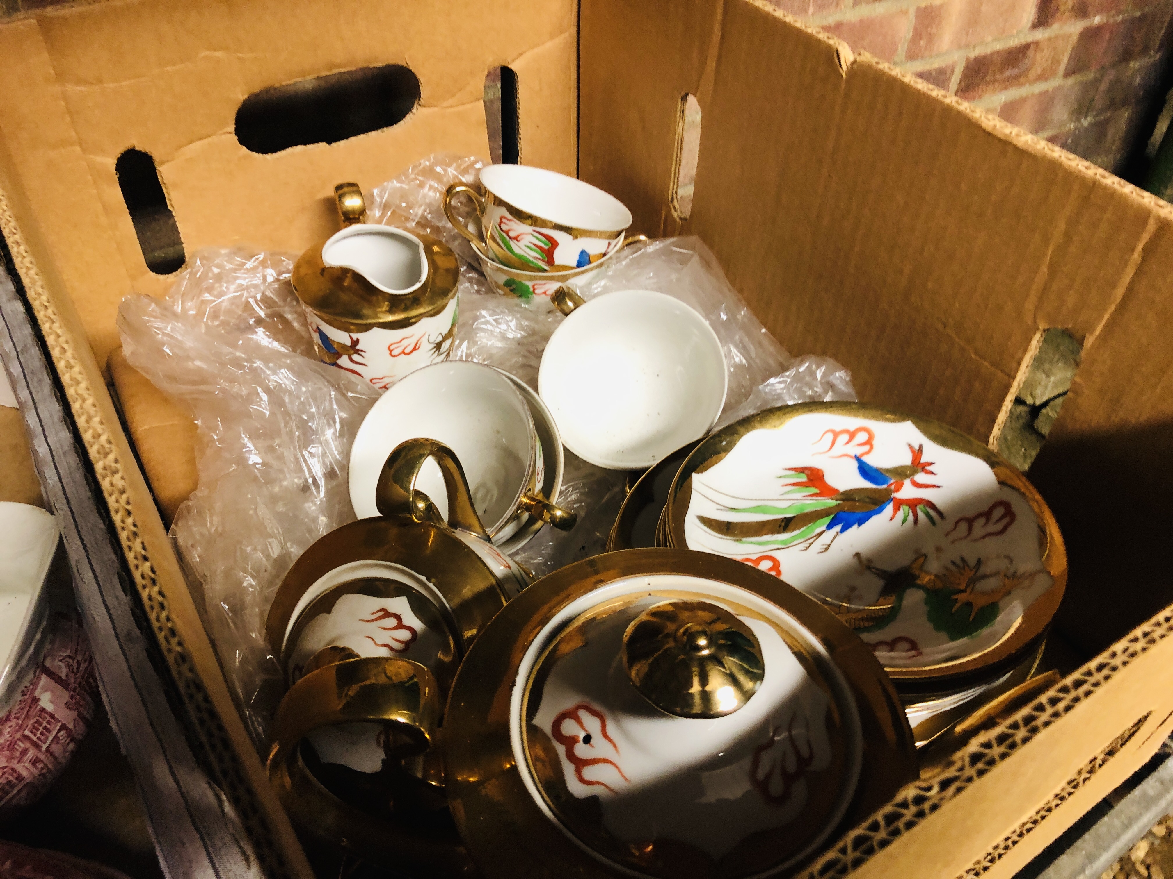 6 BOXES VARIOUS CROCKERY TO INCLUDE ORIENTAL TEAWARE, TUDOR TABLEWARE, - Image 6 of 8