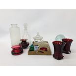 COLLECTION OF VINTAGE GLASSWARE TO INCLUDE CHEMIST JAR, DECANTER, SET OF 4 COLOURED PINCHED VASES,