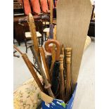 COLLECTION OF VINTAGE UMBRELLAS TO INCLUDE HOCKEY STICK, ARTIST'S EASEL, BRITISH FLAG,