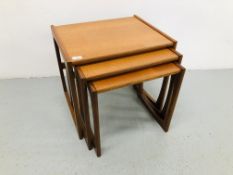 NEST OF 3 RETRO COFFEE TABLES