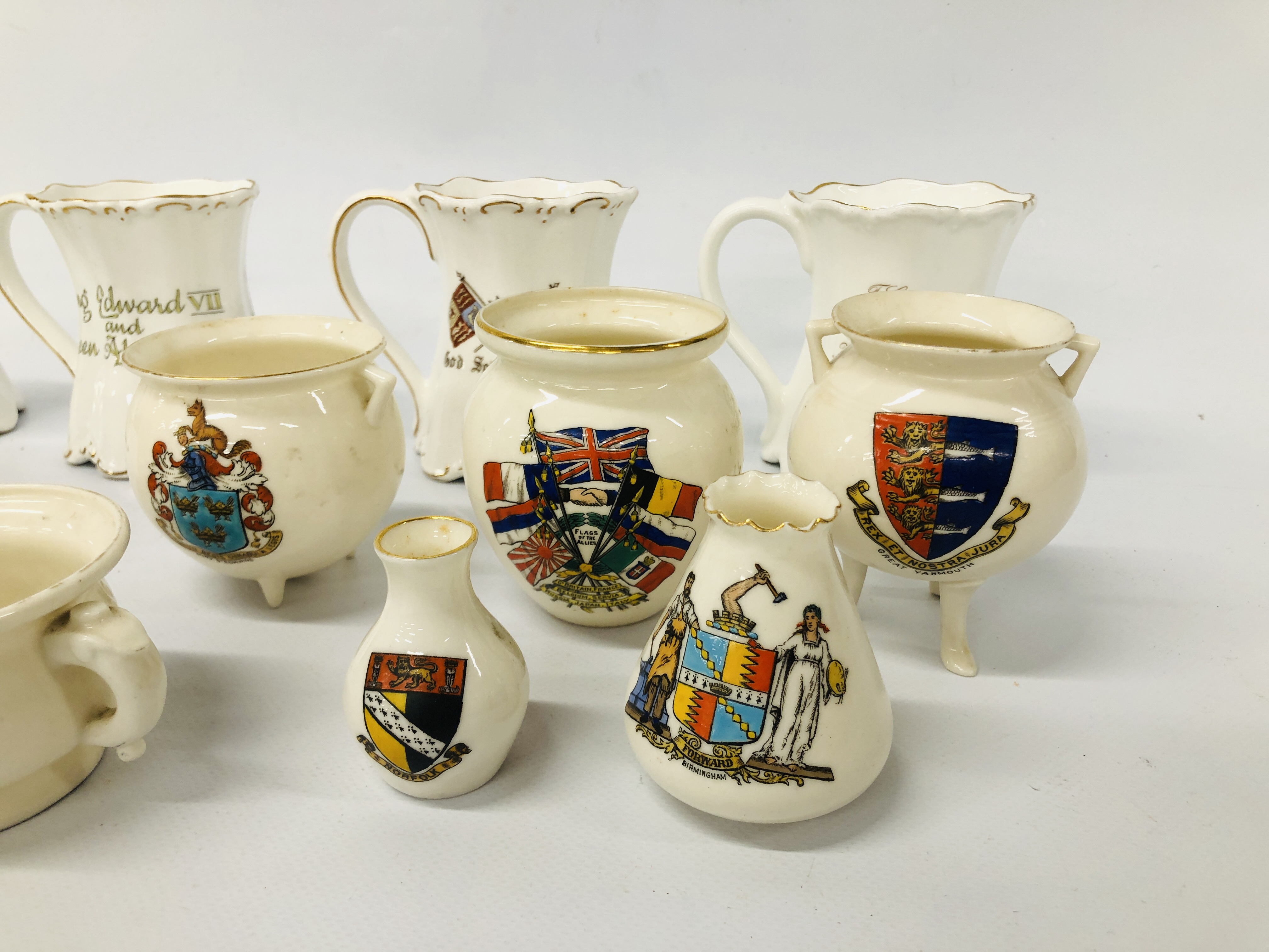 A ROYAL COMMERATIVE EDWARD VIII MUG DESIGNED AND MODELLED BY DAME LAURA KNIGHT ALONG WITH FOUR - Image 5 of 5