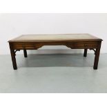 A GOOD QUALITY REPRODUCTION TWO DRAWER OFFICE TABLE WITH INSET LEATHER TOP,