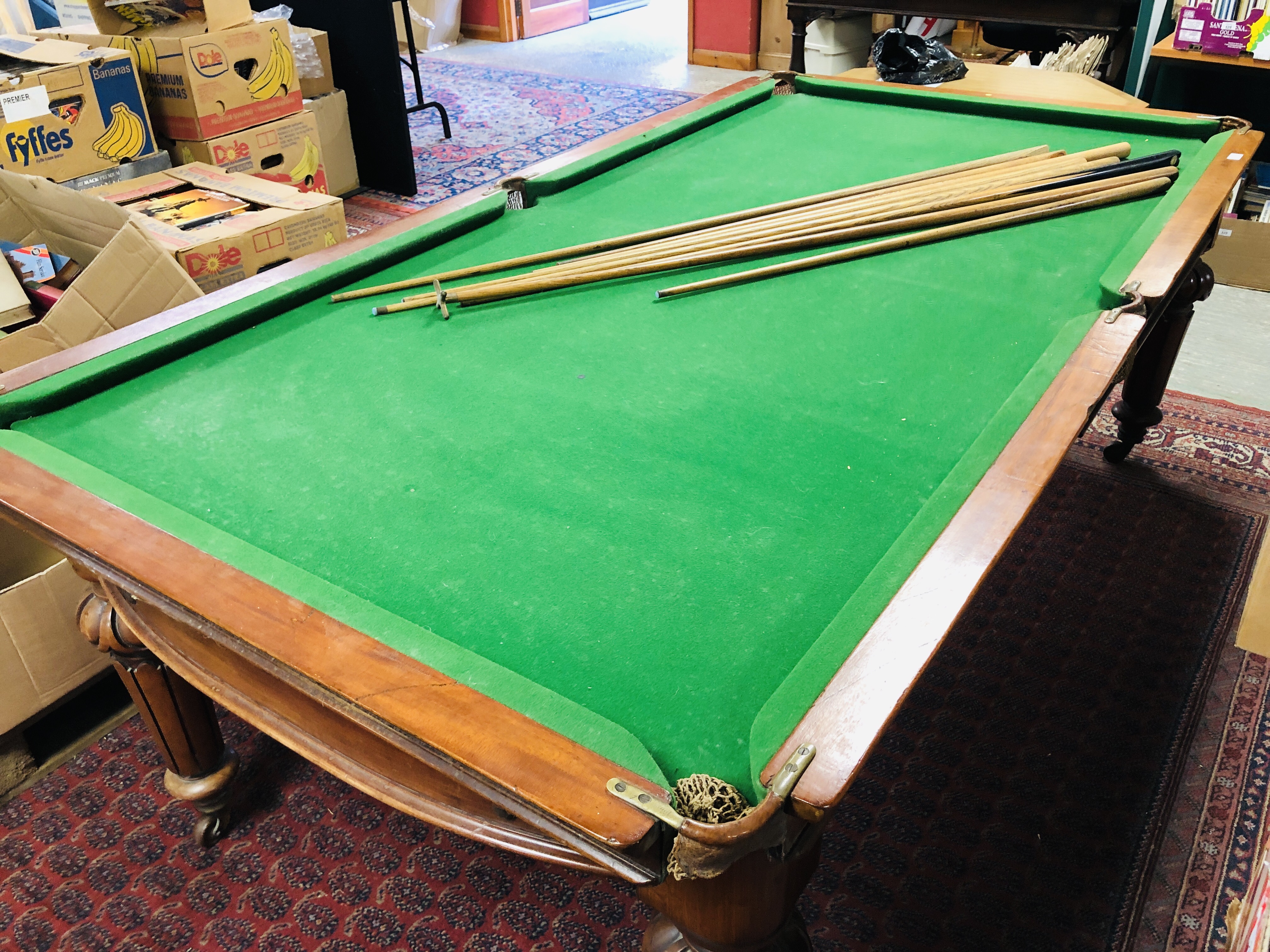 VICTORIAN MAHOGANY 1/2 SIZE SLATE BED SNOOKER TABLE WITH ADDITIONAL MAHOGANY DINING TOP CONVERSION - Image 11 of 17