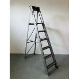 A CLIMA FIVE TREAD ALUMINIUM STEP LADDER