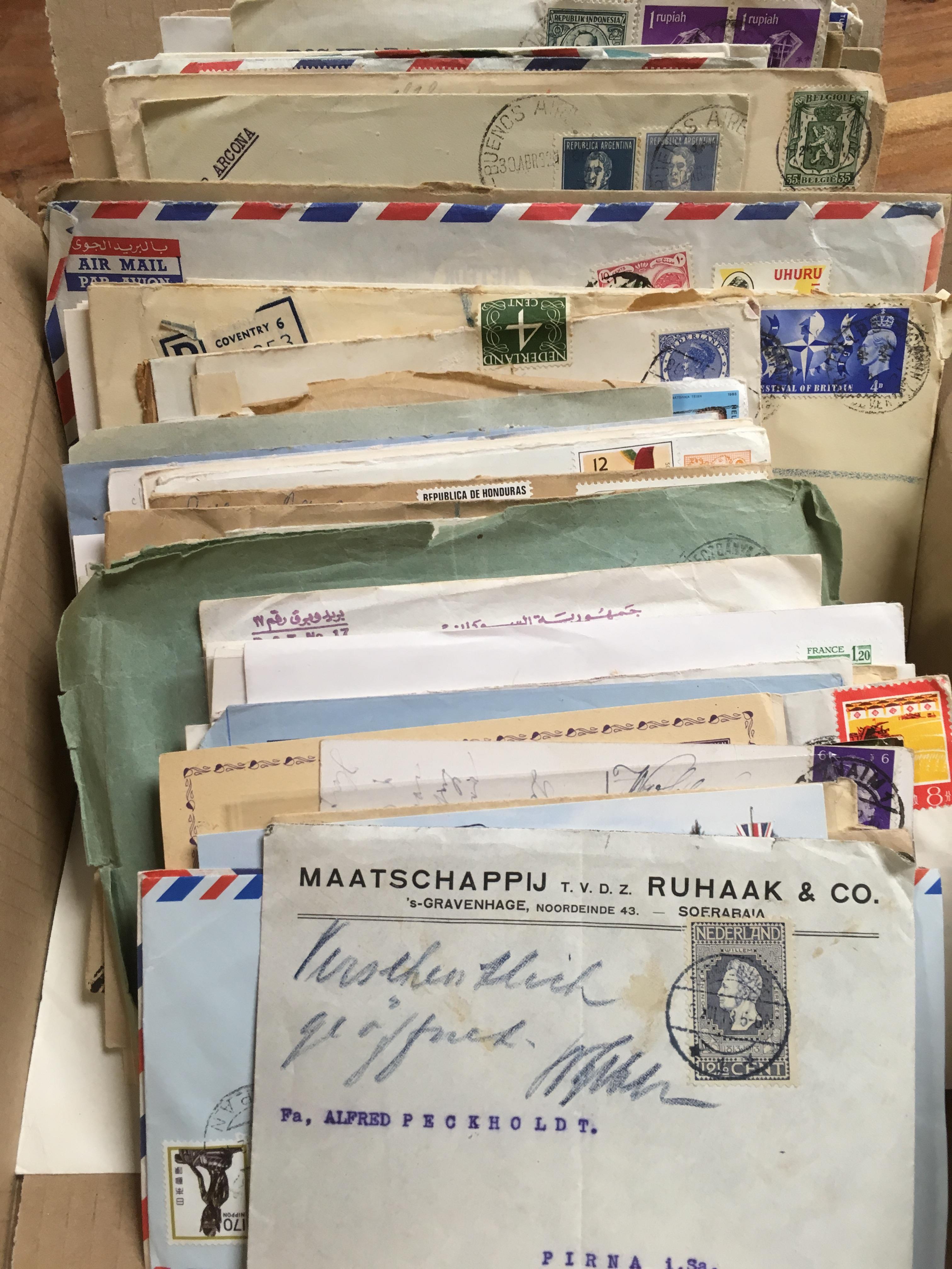 SMALL BOX COVERS AND CARDS, AIRMAILS, NE