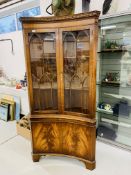 REPRODUCTION FLAME MAHOGANY CONCAVE CORNER DISPLAY CABINET WITH GLAZED DOORS H74 inch, W34 1/2 inch,
