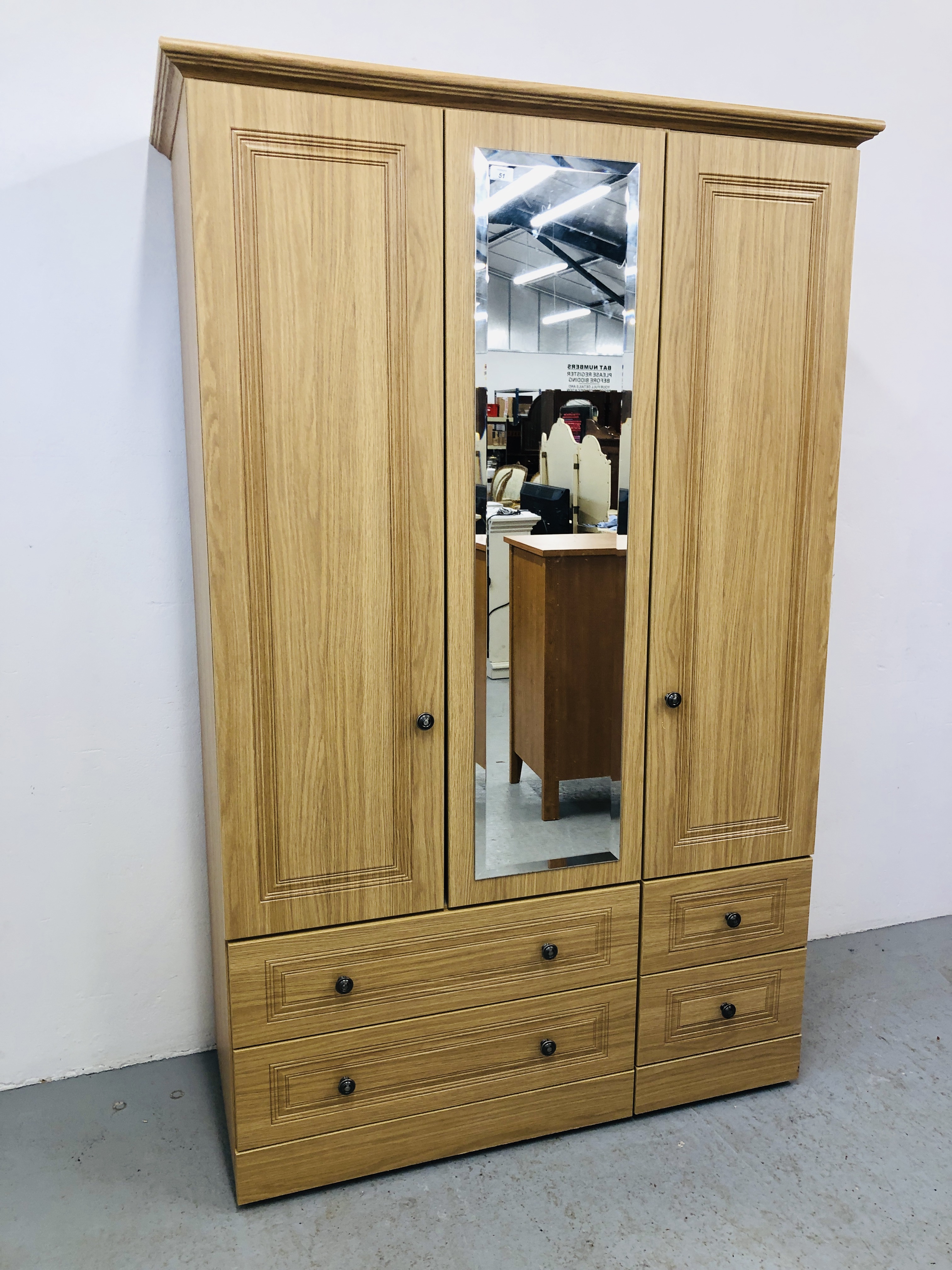 KINGSTOWN TOLEDO OAK FINISH 400RH GENTS THREE DOOR WARDROBE WITH FOUR DRAWER BASE AND MIRRORED