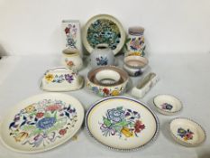 A COLLECTION OF POOLE POTTERY (13 PIECES) IN VARIOUS DESIGNS