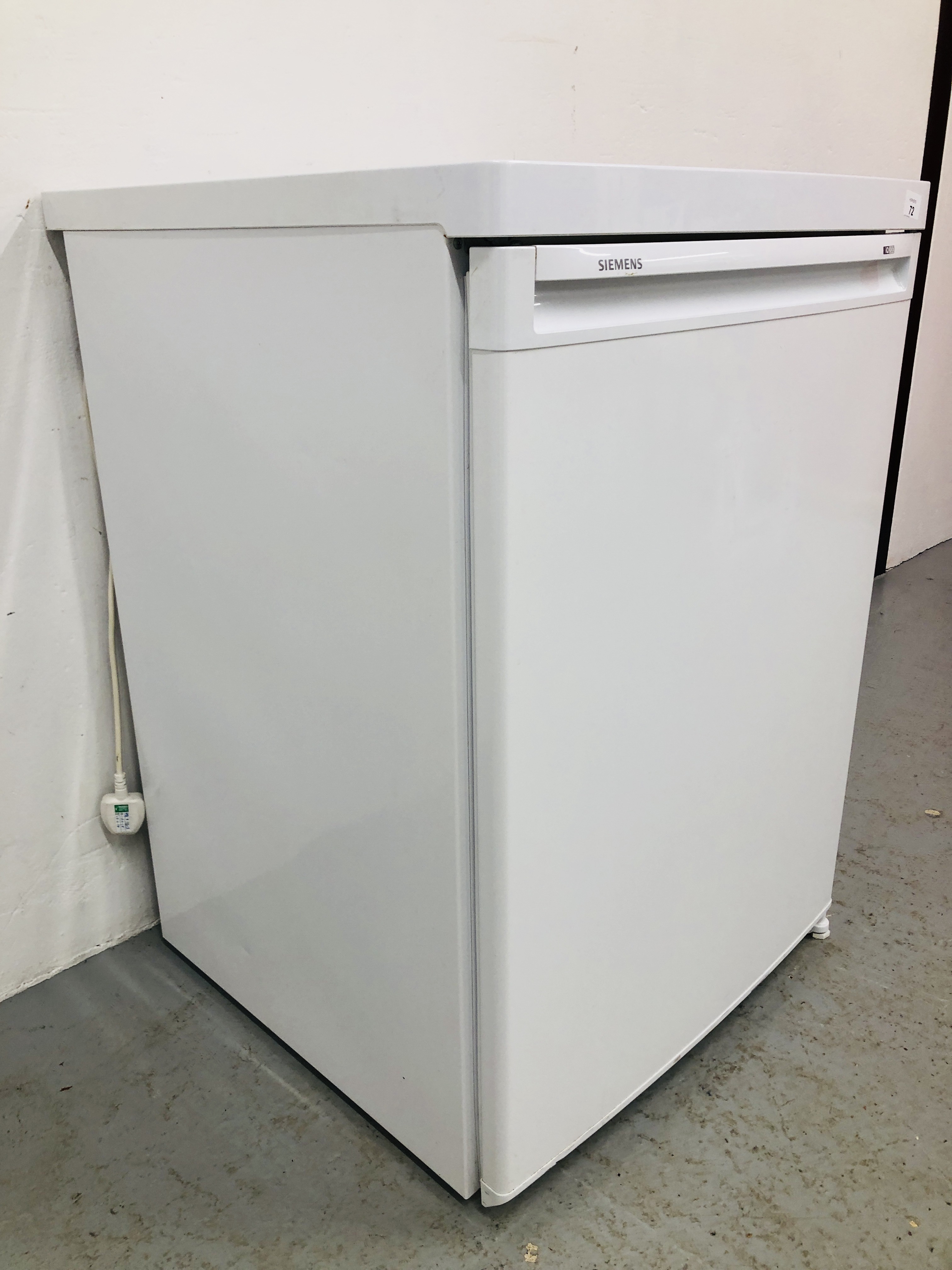 SIEMENS iQ 300 FRIDGE - SOLD AS SEEN - Image 4 of 4