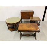 (R) CIRCULAR OCCASIONAL TABLE WITH A NEST OF FOUR QUADRANT OCCASIONAL TABLES BELOW,