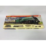 A HORNBY 00 GAUGE YORKSHIRE PULLMAN TRAIN SET IN BOX