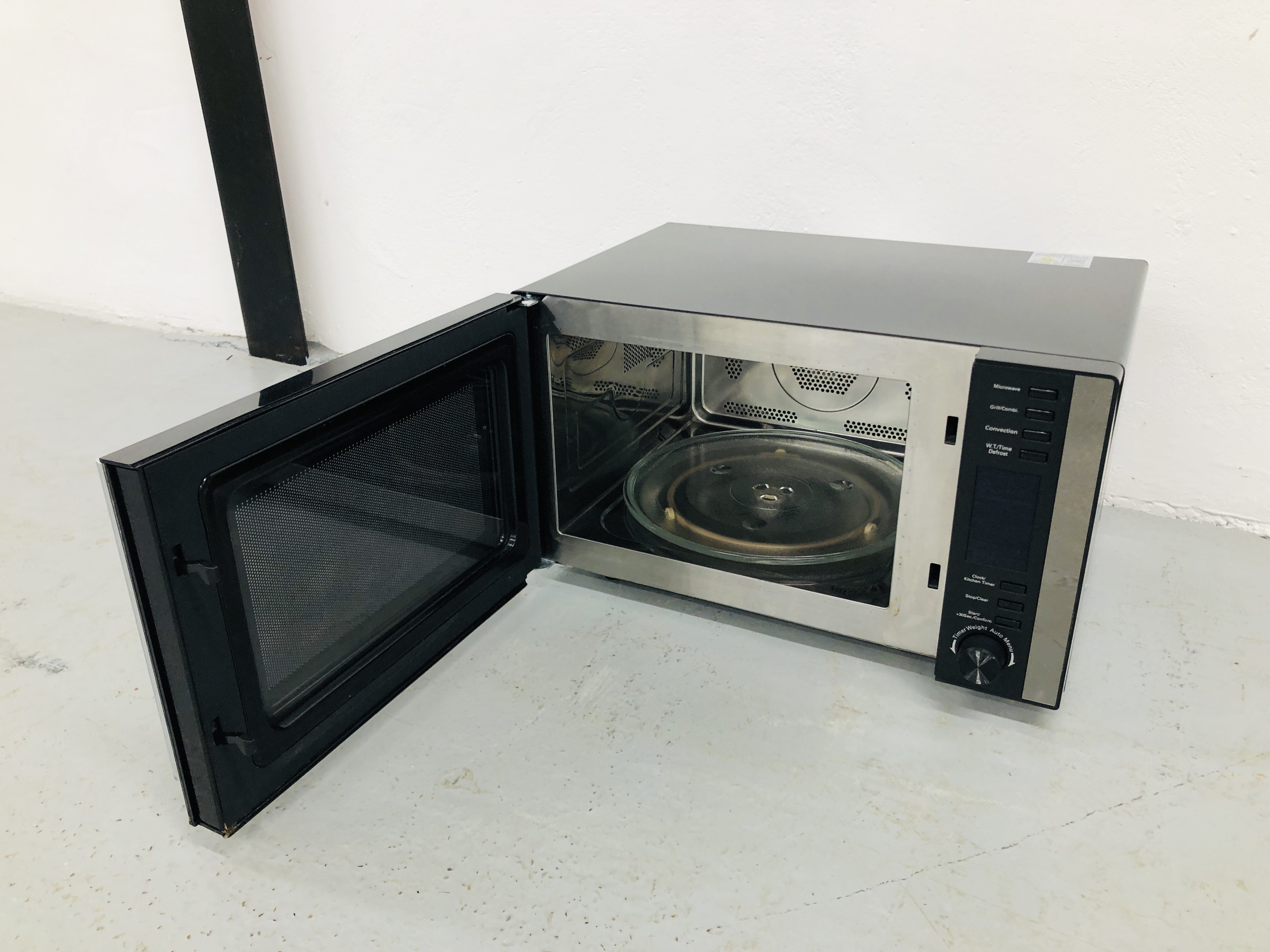 STATESMAN MICROWAVE - SOLD AS SEEN - Image 4 of 4