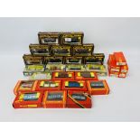 5 TRIANG WRENN BOXED 00 GAUGE WAGONS,