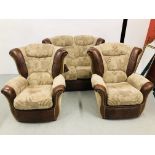 A MODERN ITALIAN STYLE THREE PIECE LOUNGE SUITE