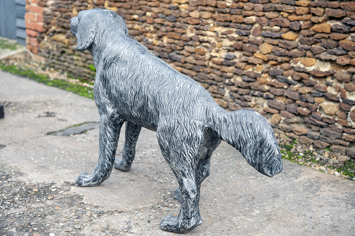A CAST STEEL LIFE SIZE RETRIEVER, measuring approx. 28in. x 25in. x 9in.. - Image 3 of 3