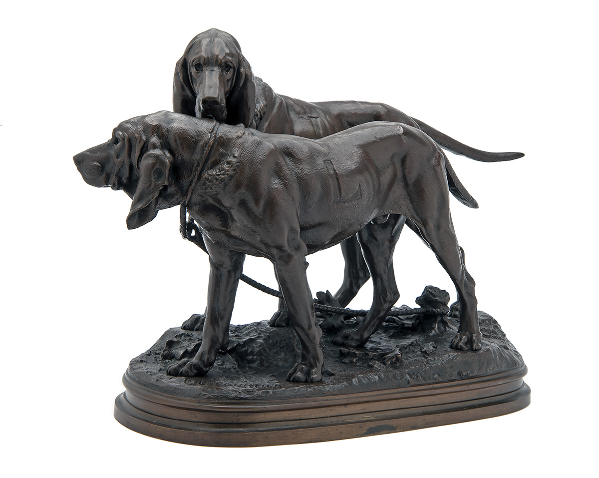 P. LECOURTIER A FRENCH PATINATED BRONZE GROUP OF TWO HOUNDS, ENTITLED 'DEUX CHIENS DE CHASSE