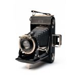 ZEISS, GERMANY A PRE WORLD WAR TWO BELLOWS CAMERA, MODEL 'IKON', serial no. 1253424, WITH U.S.