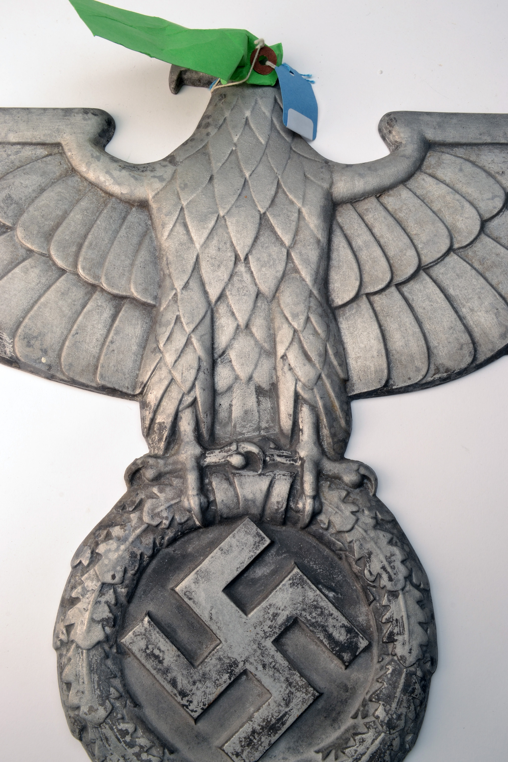 AN IMPRESSIVE CAST ALLOY GERMAN WORLD WAR TWO STYLE NATIONAL EAGLE INSIGNIA, possibly circa 1940 and - Image 3 of 15