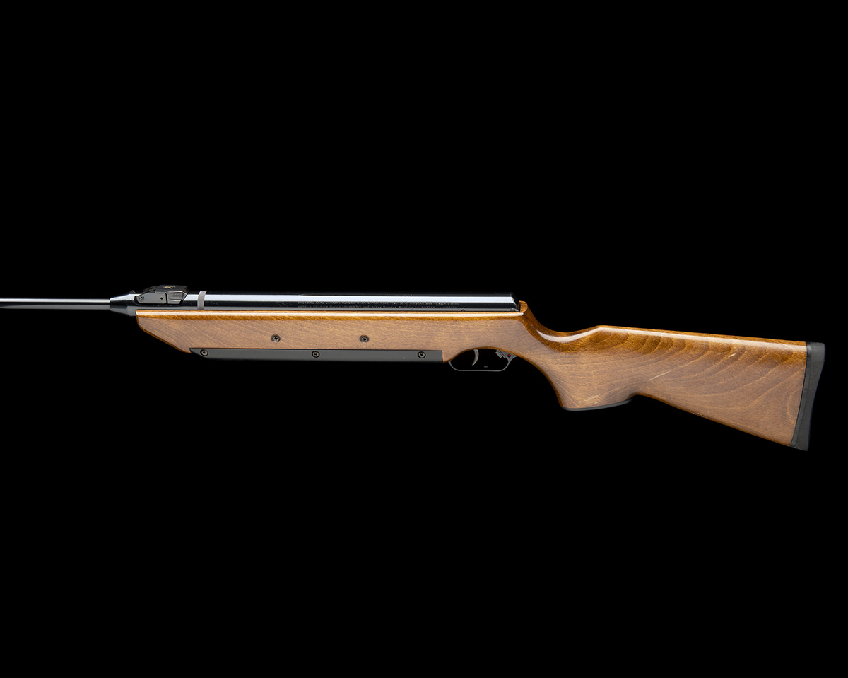 BROWNING ARMS CO., BELGIUM A SCARCE .177 ELECTRIC-POWERED AIR-RIFLE, MODEL 'AIRSTAR 200', serial no. - Image 2 of 7