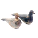 TWO VINTAGE PIGEON DECOYS.