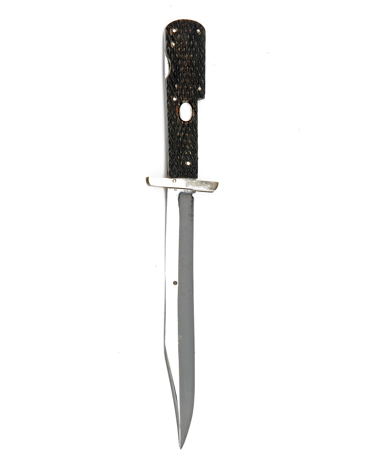 G. IBBERSON FOR COGSWELL & HARRISON, LONDON A SCARCE FOLDING BOWIE-KNIFE, circa 1925, with narrow