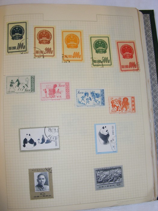 Six stamp albums - China, USA - Image 19 of 20