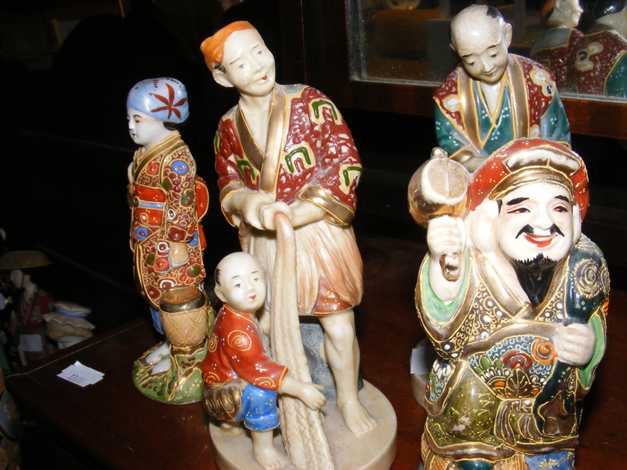 Selection of eight Satsuma oriental figures - Image 2 of 5