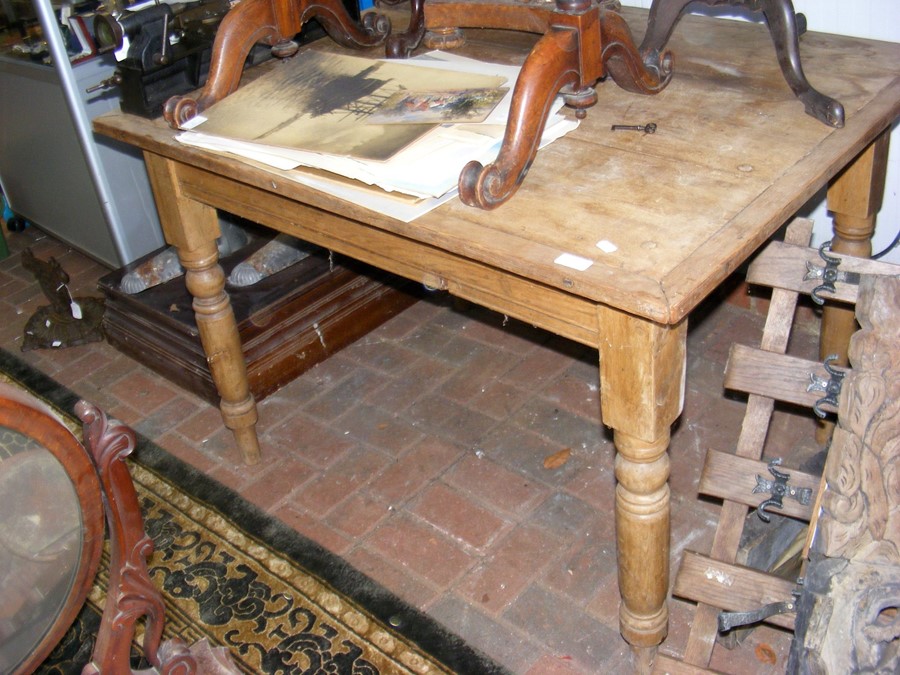 Antique pine kitchen table on turned supports with