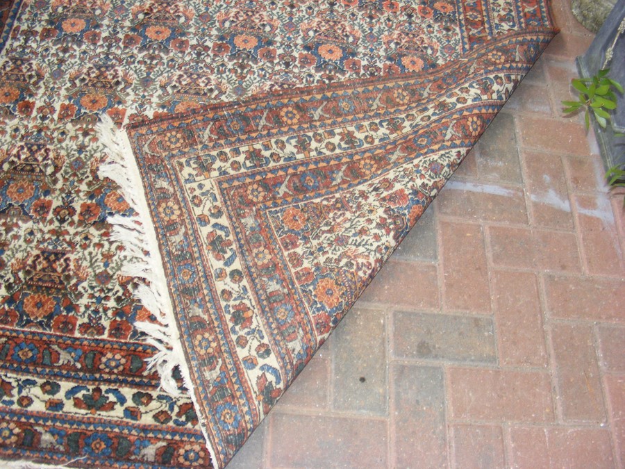 A Middle Eastern style rug with geometric border - - Image 3 of 3