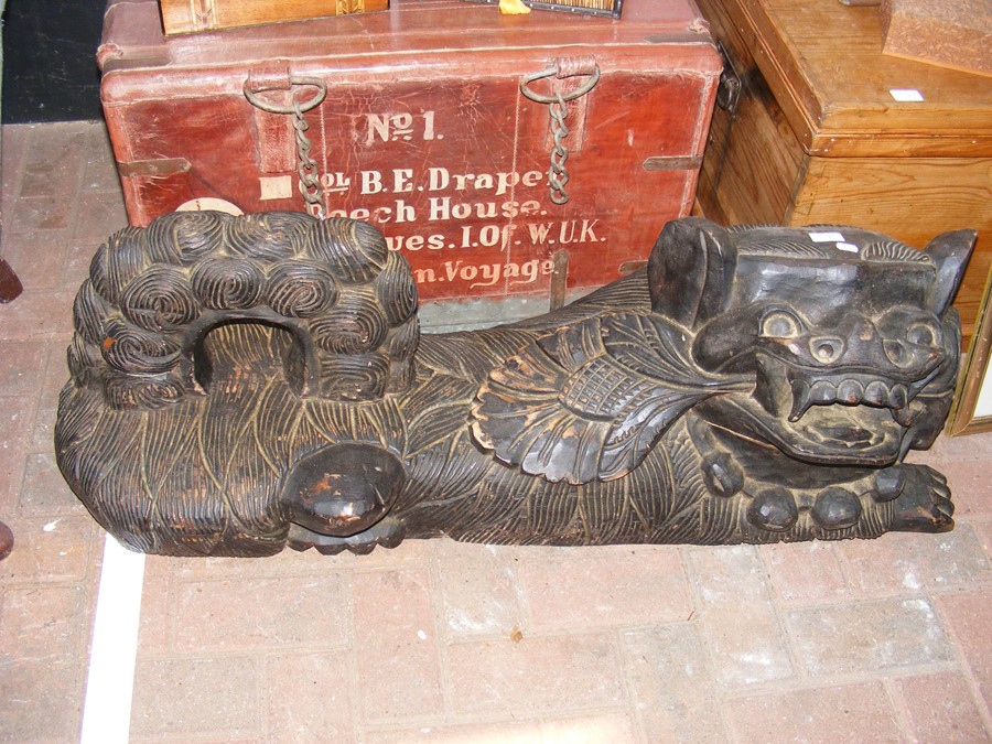 A large carved wooden oriental Dog of Foe - 100cm - Image 2 of 7