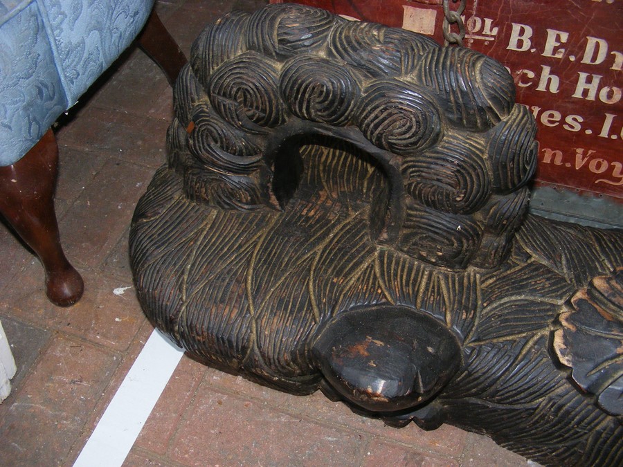 A large carved wooden oriental Dog of Foe - 100cm - Image 5 of 7