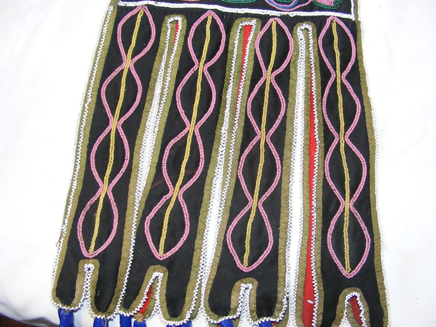 Decorative old bead work pouch - 50cm - Image 4 of 19
