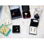 A selection of gold and other jewellery including