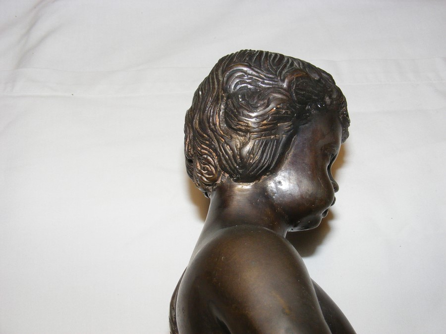 An old bronze figure of cherub holding shell - 40c - Image 9 of 17