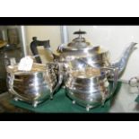 A three piece silver teaset - Sheffield 1926 - Wil