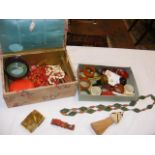 A collection of vintage celluloid/Bakelite jewelle