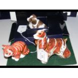 Royal Crown Derby 'American Spaniel' paperweight -