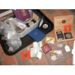 Selection of collectable coinage, silver presentat