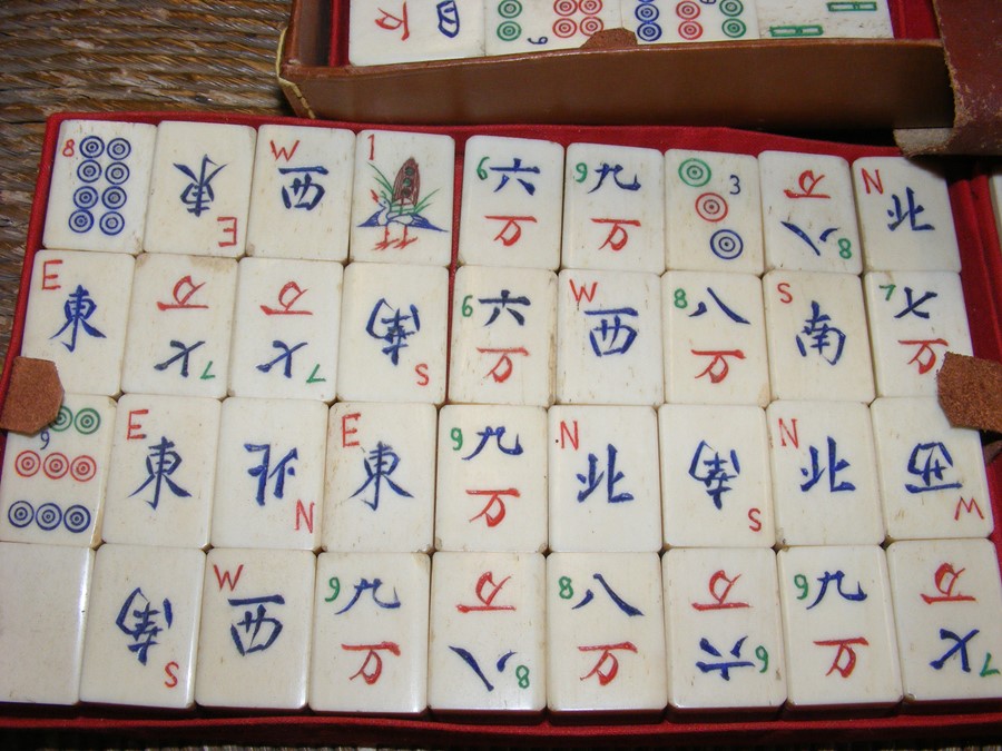 An old Mah-Jong set in case - Image 2 of 4