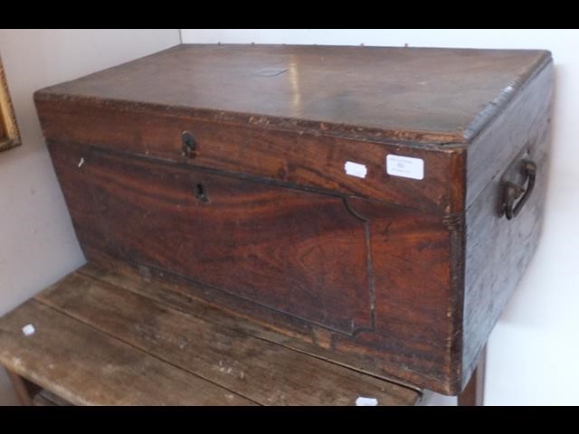 A wooden storage trunk - 71cm