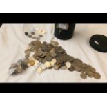 Various foreign collectable coinage and other