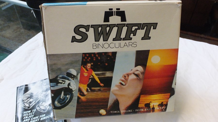 A pair of boxed Swift binoculars, cased Canon came - Image 9 of 9