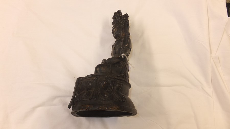 An antique gilt bronze buddha - 29cms high - Image 8 of 17