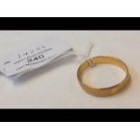 A 22ct gold wedding band - 3 grams