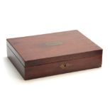 A GEORGE III MAHOGANY SHALLOW BOX with inset brass handle to the lid - possibly fitted with a pair
