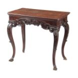 AN UNUSUAL GEORGE I EARLY 18TH CENTURY BURR WALNUT SIDE TABLE with veneered cross-banded top with