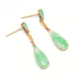 A PAIR OF 14CT MOUNTED JADE PENDANT DROP EARRINGS 3.75cm overall